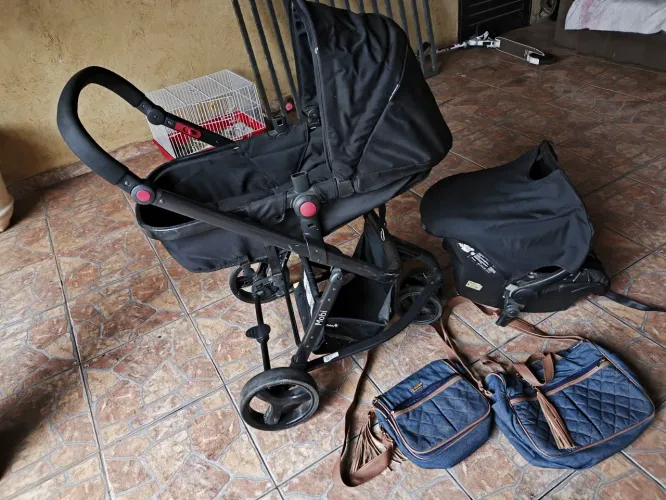 Carrinho de bebê SAFETY 1ST
