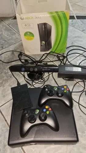 Xbox 360 com Kinect novo