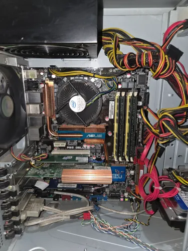 Placa mae asus p5q deluxe processador core 2 quad 9550 8 gb memória DDR 2