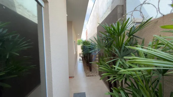 Casa com 2 Suítes e Pé Direito Duplo à Venda e locação na Vila Alto Paraíso Bauru Moderna