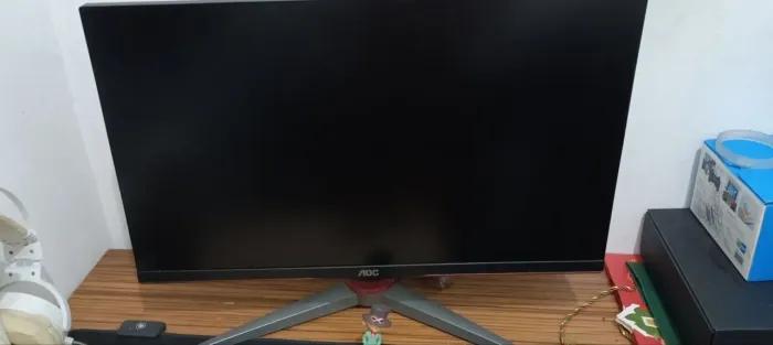 Monitor AOC 240hz com defeito