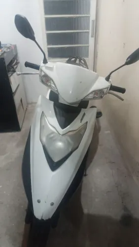 Vendo moto lindy 125 automática