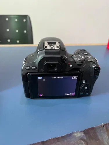 CANON REBEL SL2- APENAS O CORPO- 03 BATERIA E CARREGADOR-REVISADA
