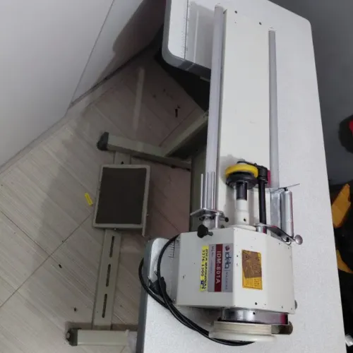 Maquina de cortar viés