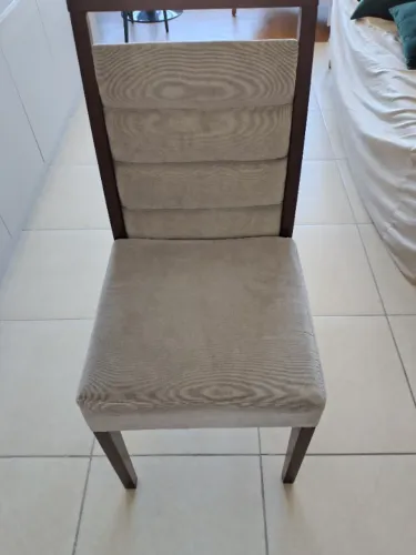 06 cadeiras compradas na Holanda Arte usadas perfeitas 