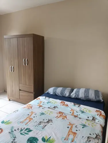 ALUGO LINDA KITNET DE  2QTS MOBILIADO - LOCALIZADO HA 2KM DA RODOVIARIA DE VITÓRIA!!