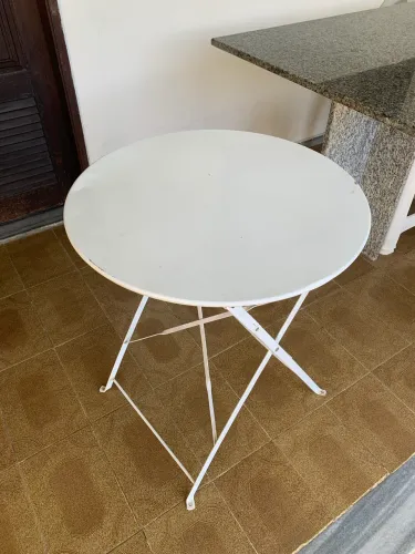 Mesa Branca Portátil