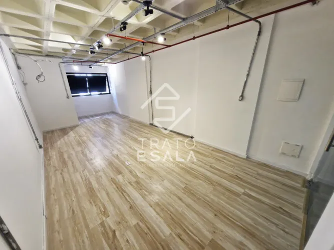 Sala comercial em excelente localização na Ponta Verde