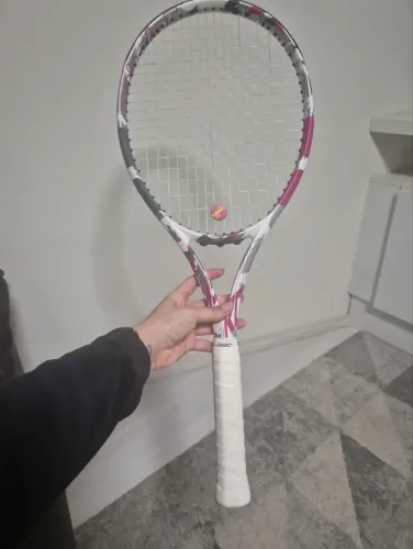 Raquete de tênis Babolat Evo Aero nova