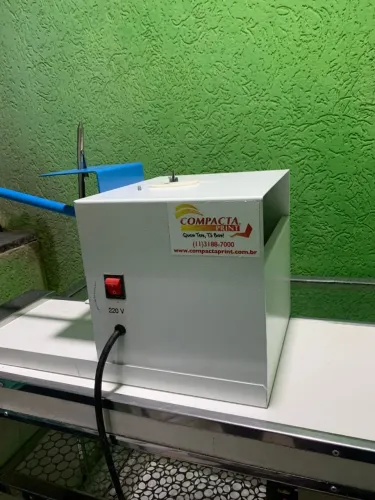 Máquina fresadora para fábricar chinelo
