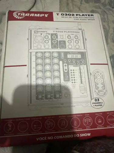 Mesa de som Taramps T0302 Player RGB e controle de longa