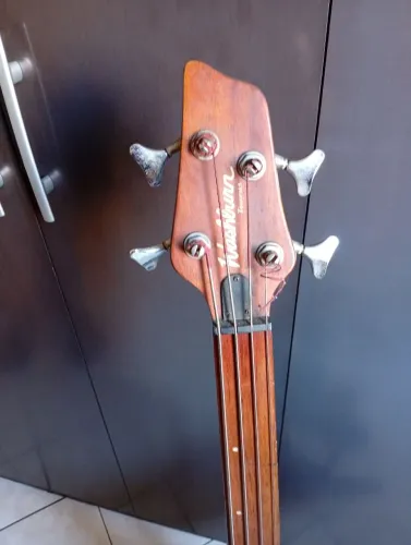 Contra Baixo Washburn Taurus Fretless
