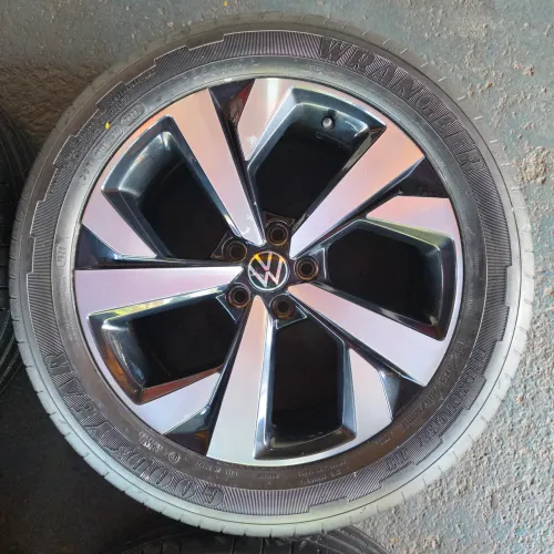 RODAS VW NIVUS ARO 17 5X100 ORIGINAIS E PNEUS 205/55R17