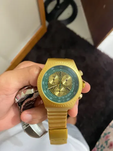 Swatch dourado 