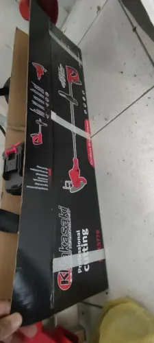 Aparador De Grama Sem Fio Roçadeira A Bateria Nakasaki Cor Vermelho