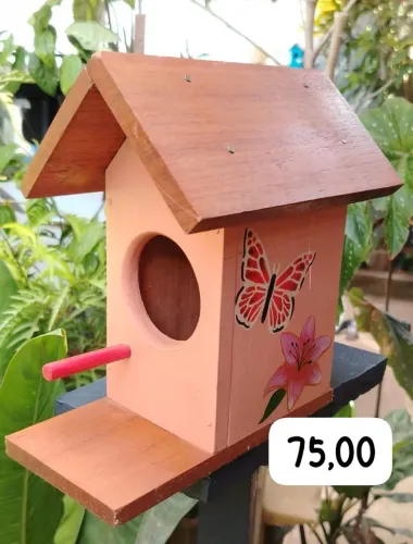 Ninhos e casinhas de passarinho