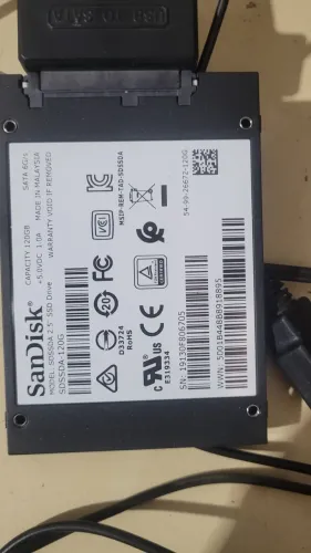 SANDISK SSD PLUS 120GB - Ótimo estado<br><br>VALOR: R$ 100,00