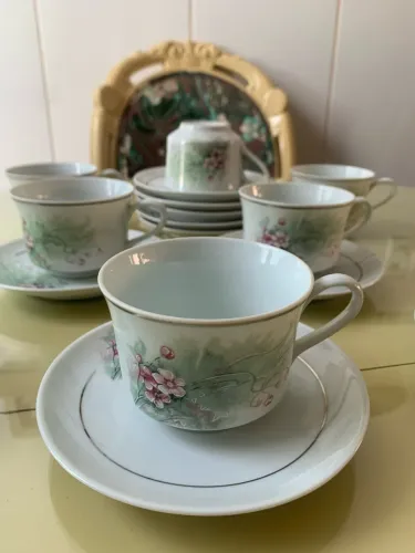 Jogo de Chá/Café Porcelana Real Brasil Anos 60/70 - 8 Xícaras e 10 Pires (Raro / Vintage)