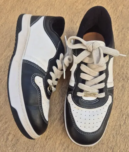 tênis vizzano preto e branco 39