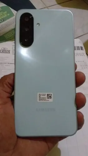 Vendo celular da sanssung A17 novo somente 4 dias de uso zap *33 8 de Ran memori