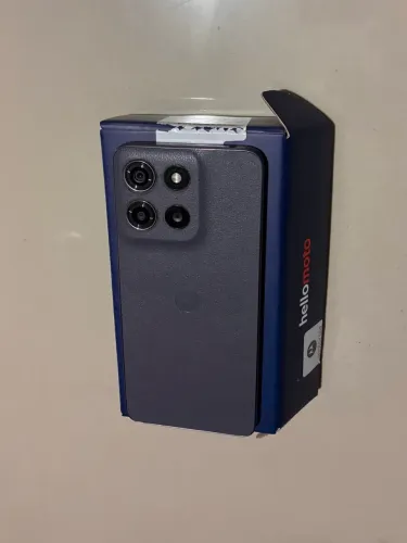 ? VENDO MOTOROLA G15 ?