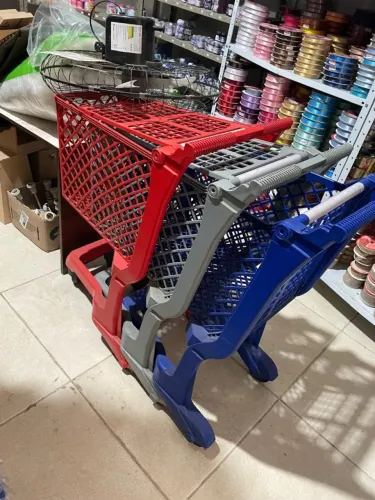 3 carrinhos de compras abastecedor 150L plático