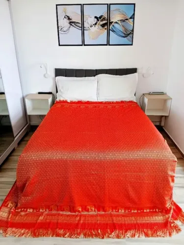 Manta colcha para cama sofá importada indiana dupla face brilhante bordada imita ceda 