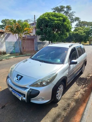 Peugeot 207 SW Escapade 1.6 16V Flex 5P 2011
