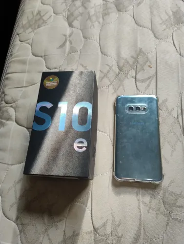 Vendo ou troco Cel S10e com NFC 128 gigas 