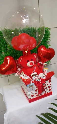 Cesta de Chocolates Com Urso de Pelúcia, Nutella, Balão Buble .