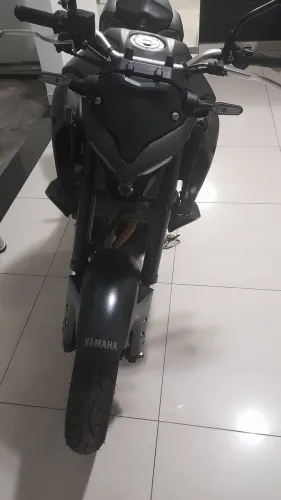 YAMAHA MT03