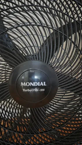 Ventilador semi novo