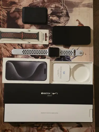 Iphone 15 Pro 256 + Apple Watch Series 3 Nike