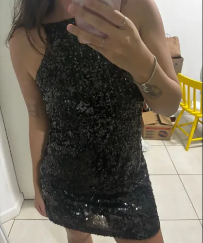vestido de paetê preto