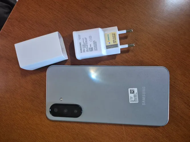 CELULAR SANSUNG A17 NOVO.