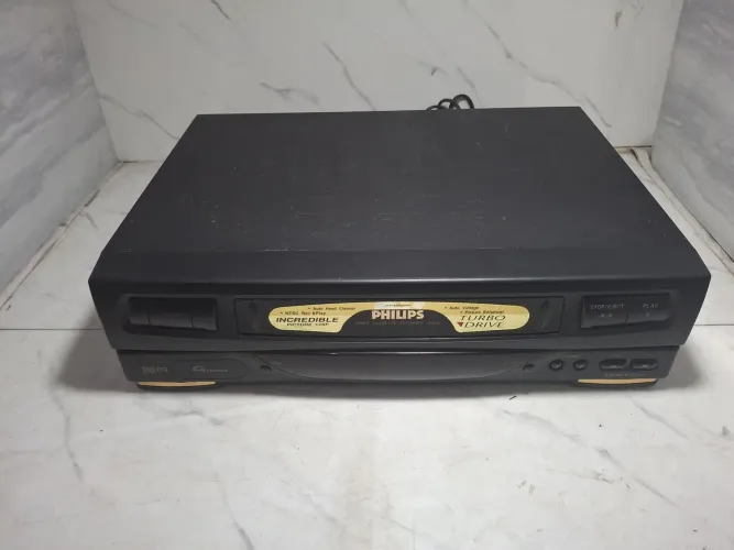 Video Cassete Philips VR456 com defeito para peças ler descrição