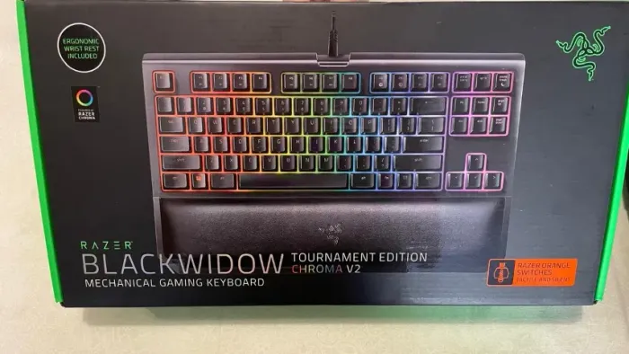 Teclado Mecânico Gamer Razer BlackWidow Tournament V2