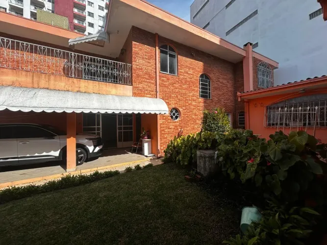 CASA COMERCIAL À VENDA NO CENTRO