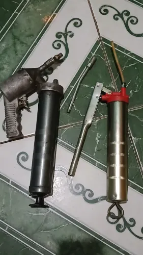Bomba engraxadeira