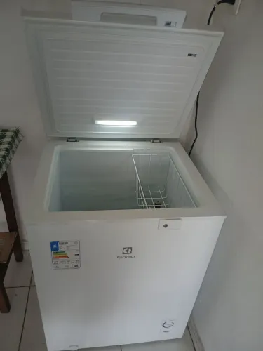 Vendo frezer 