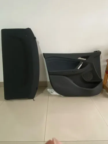 Forro de porta motorista e Tampão do porta malas Tracker premier 2021