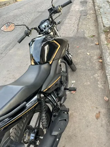 Vende moto Yamaha 150 cilindrada com apenas 146 km ano. 2024 única dona.