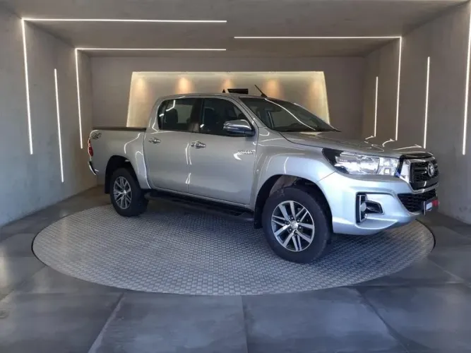 Toyota Hilux CD SRV 4X4 2.8 TDI Diesel Aut. 2020