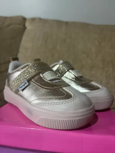 Tênis infantil feminino - Dourado