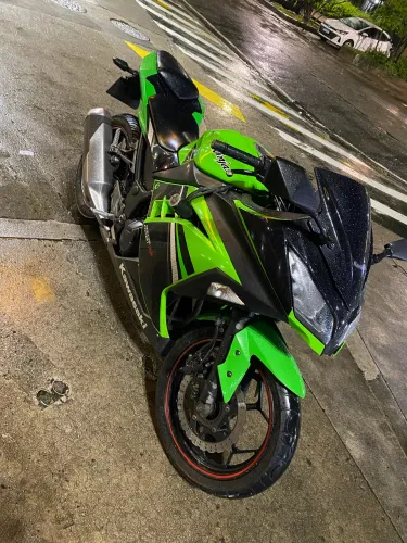 Kawasaki ninja 300 verde 2014 ABS edição limitada