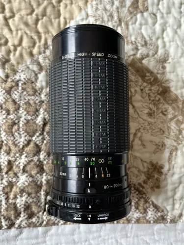 Objetiva Sigma High-Speed Zoom 80-200mm f/3.5 (Mount Pentax K) - PARA REVISÃO
