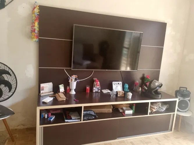 Vendo, este lindo rack+ painel. Para tvs de até 75 polegadas.