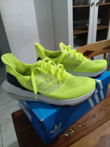 Tênis Adidas Réplica