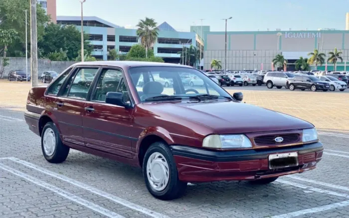 Ford Versailles GL 1.8i / 1.8 2P E 4P (álcool) 1996