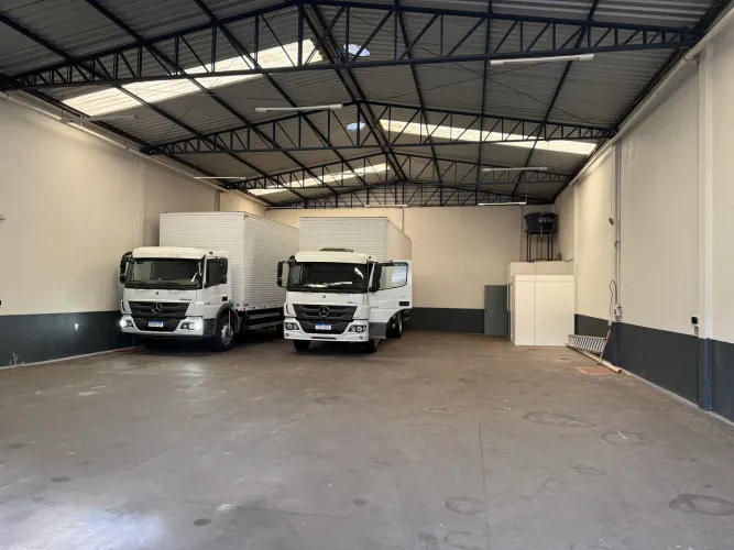 Vendo dois Caminhões Atego Mercedes benz